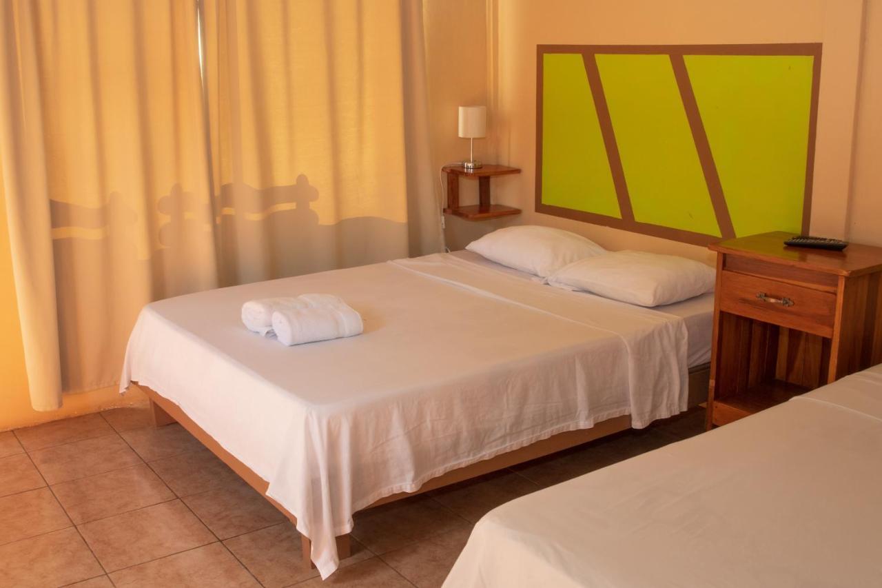 Slow Travel Lodge Upala Esterno foto