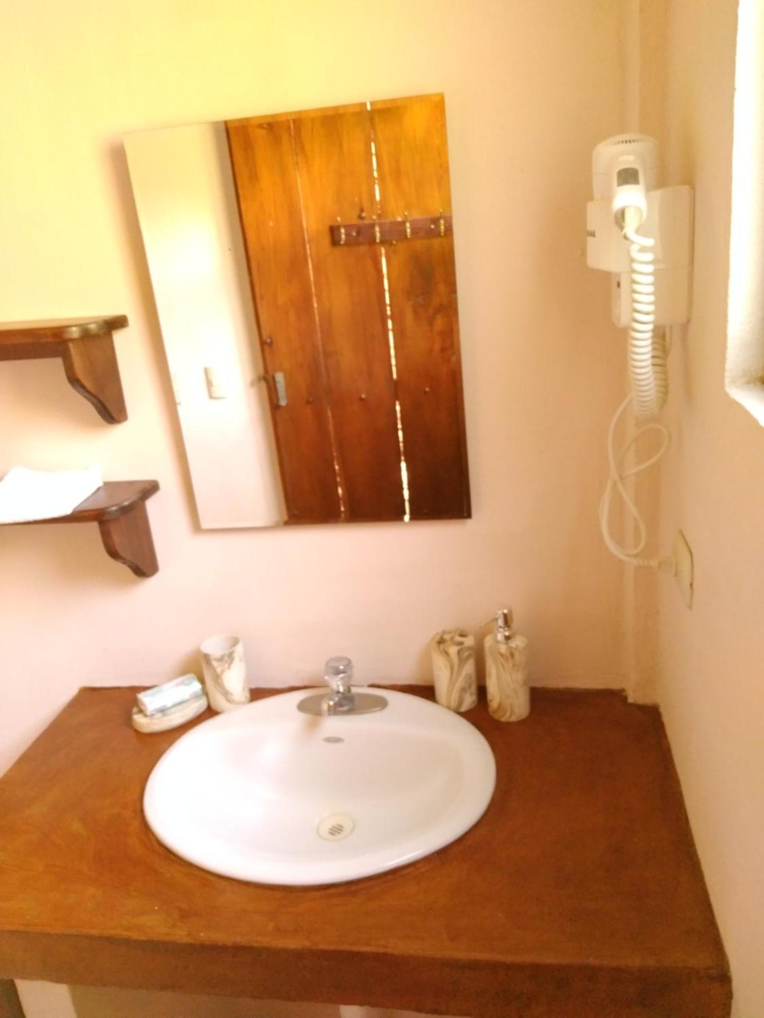 Slow Travel Lodge Upala Esterno foto